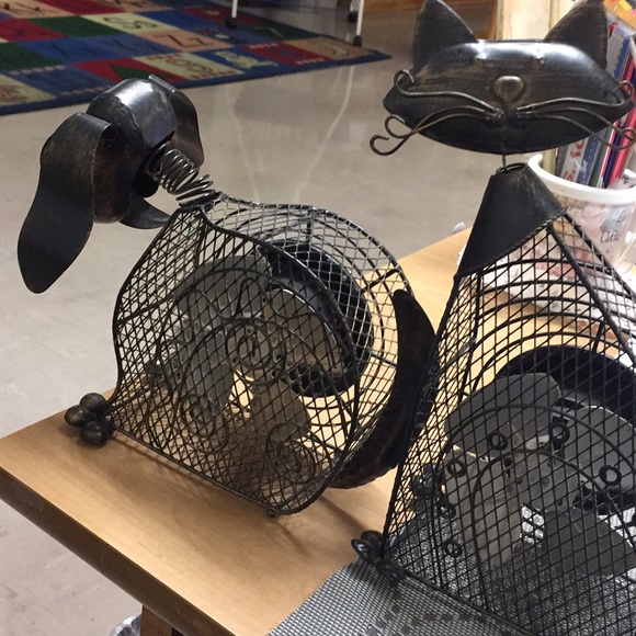 One Electric small Cat & Dog Desk Top Fans ! - Picture 5 of 8